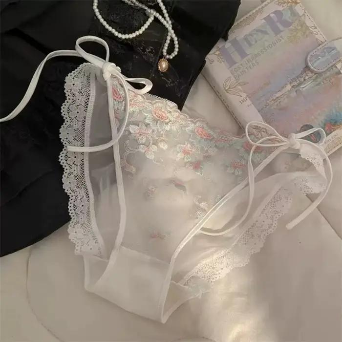 Culotte transparente brodée à fleurs taille basse en dentelle pour femme avec entrejambe en coton