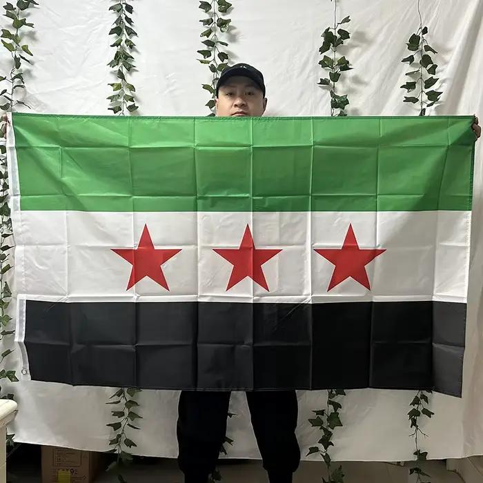 (DRAGONNADE TIKI) Drapeau de la Syrie 3x5 pieds (90x150cm) en polyester – Drapeau à trois étoiles de