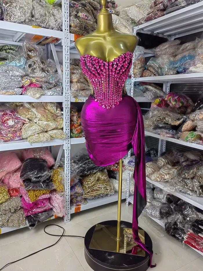 Tenue de soirée pour femmes, tenue de soirée, boîte de nuit, violet vif, sans bretelles, haut Corset