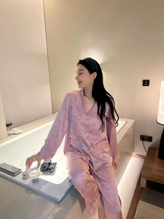 Pyjama de luxe en soie glacée pour femme, ensemble deux pièces, col de poupée, pantalon Jacquard à m