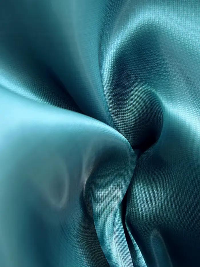 Noir blanc ivoire liquide eau lumière mince satin robes de mariée robes de soirée costumes de perfor