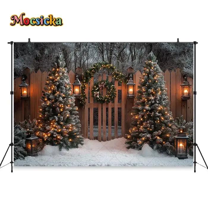 Photographie de fond de nuit d'arbre de Noël, clôture en bois rustique, toile de fond de lanterne d'