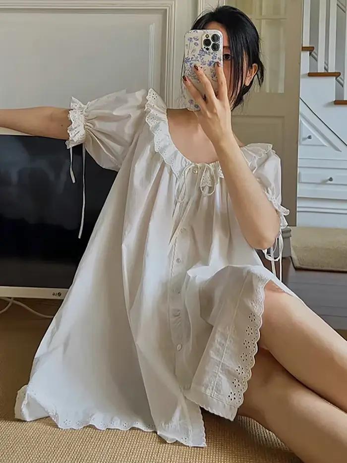 Chemise de nuit à manches courtes pour femmes