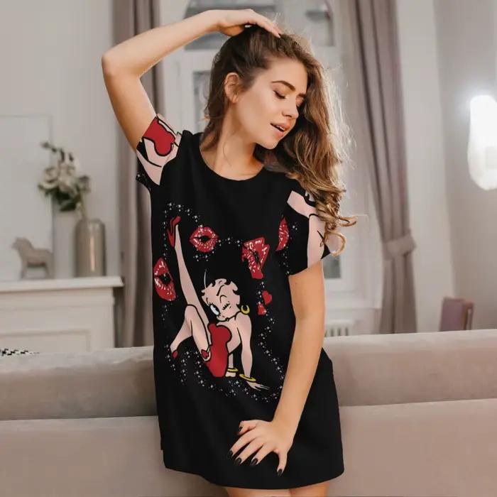 Chemise de nuit personnalisée Mrs Boop Thing Crew Betty et son chien