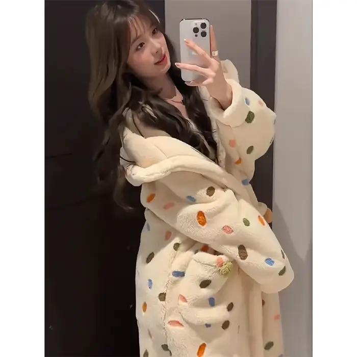 Robe à pois pour femmes