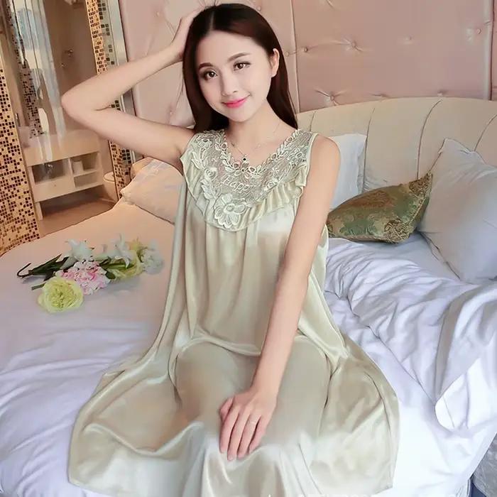 Robe de nuit en satin pour femme