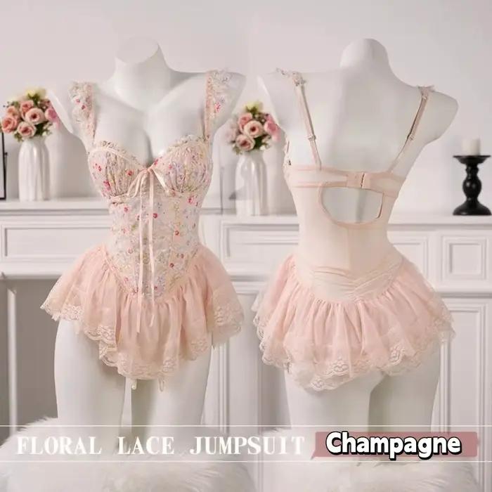 Chemise de nuit fine et élégante en dentelle
