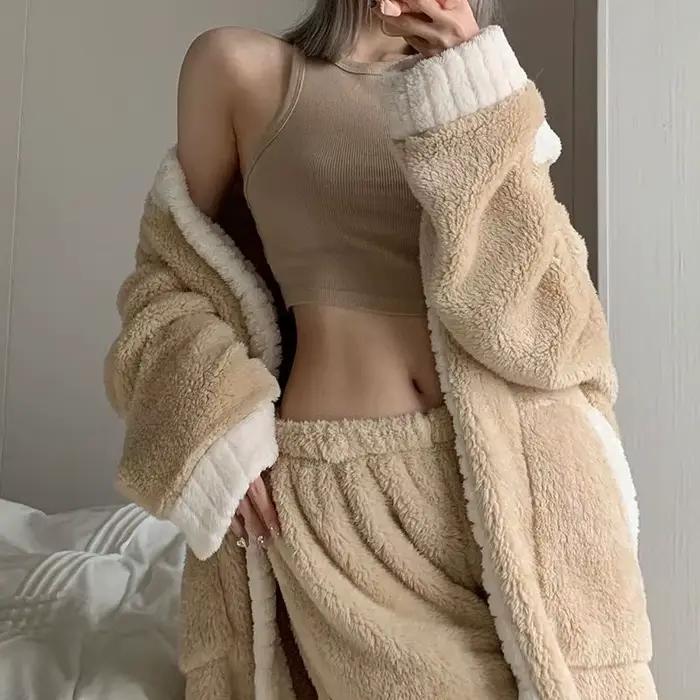 Pyjama en molleton de corail pour femme