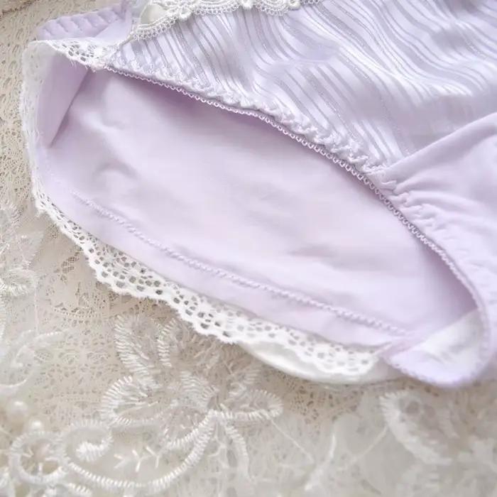 Culotte de princesse en soie et dentelle brodée pour femme