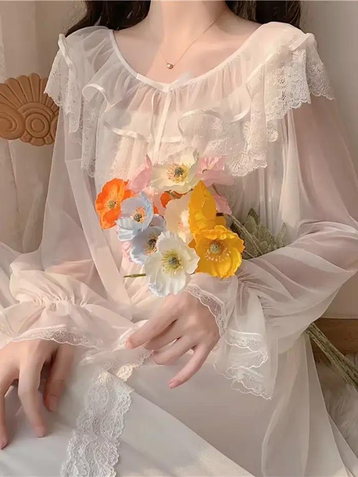 Femmes volants Vintage chemises de nuit Lolita pyjama princesse blanc dentelle maille fée robe