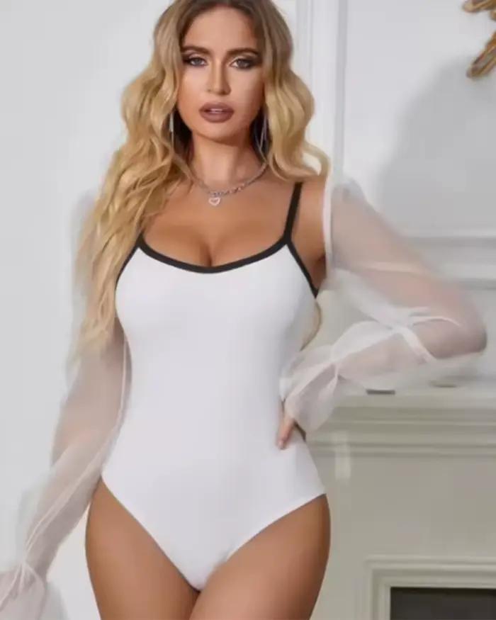 Combinaison Femme 2026 Nouvelle Collection Printemps-Été Chic et Tendance avec Bretelles Fines et Détails Color-block