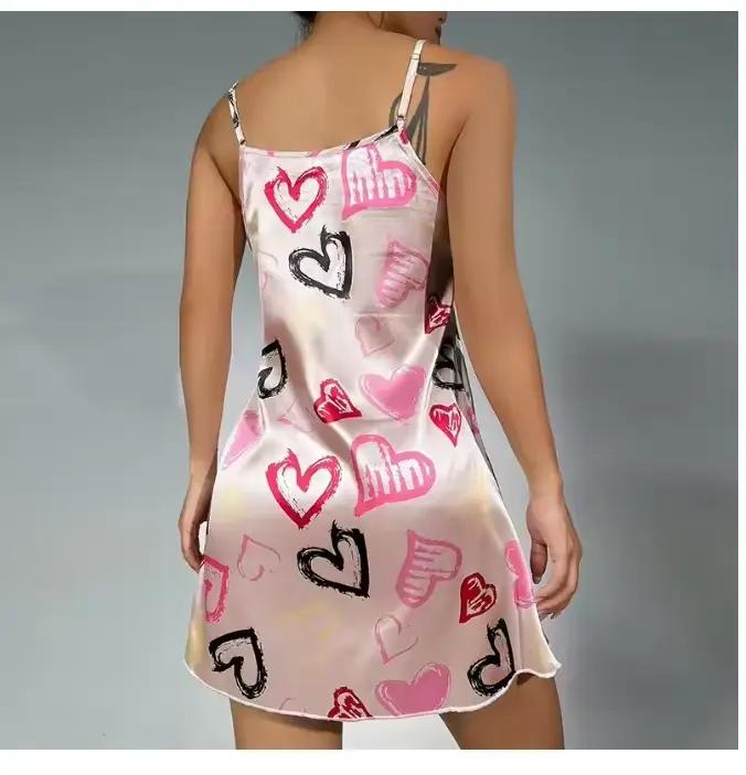 Chemise de nuit sexy en satin pour femmes