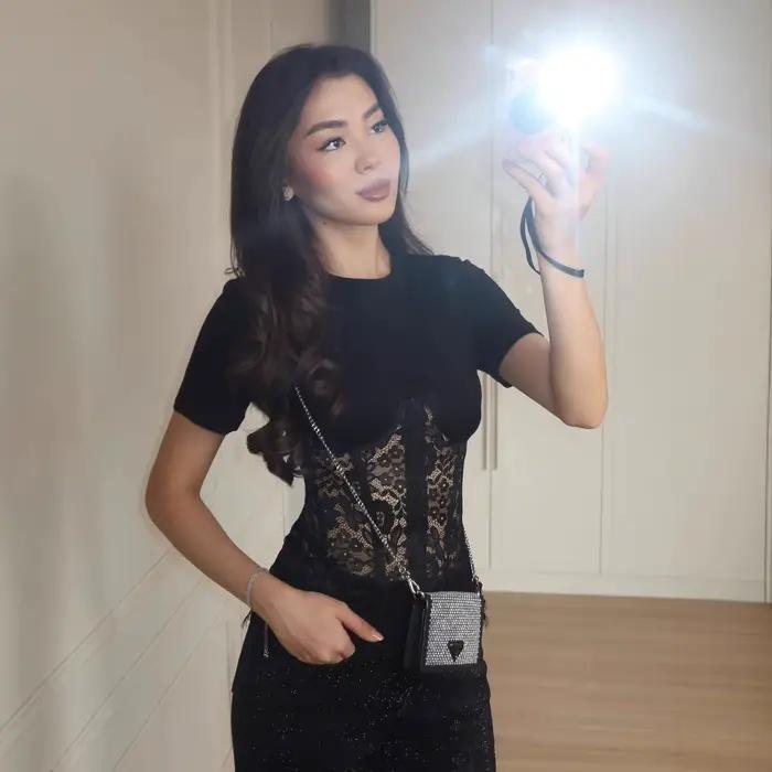 T-shirt corset en dentelle blanche pour femme