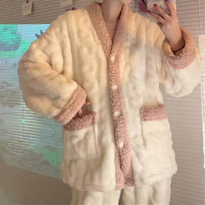 Pyjama en molleton de corail pour femme