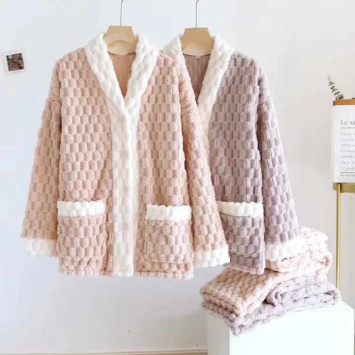 Pyjama en molleton de corail pour femme