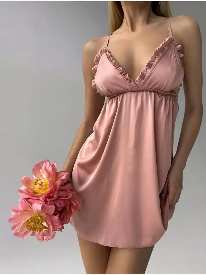 Chemise de nuit en soie pour femme