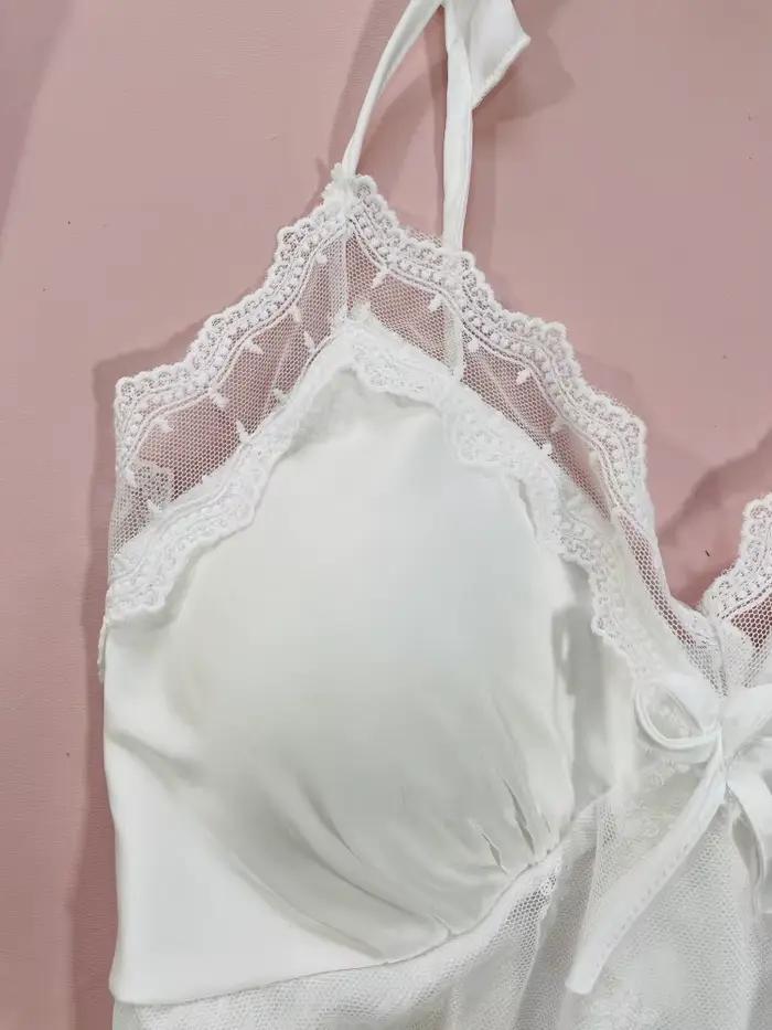 Nuisette et robe en satin trempé pour femmes
