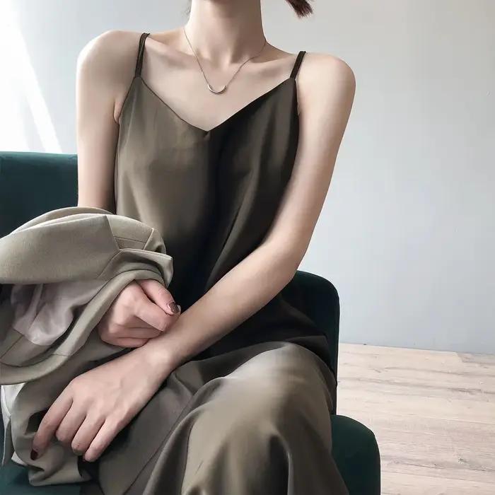 Robe longue en Satin à bretelles en soie pour femmes, printemps été 2021