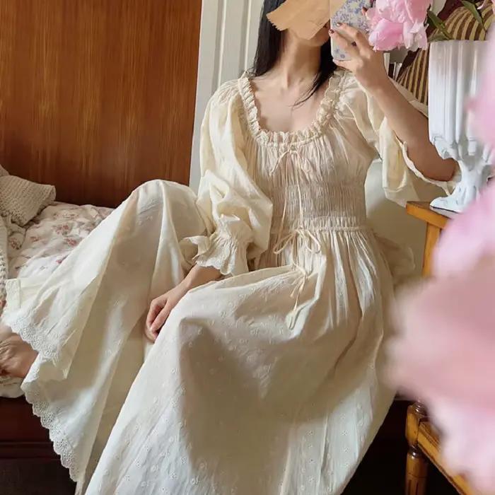 Chemise de nuit élégante en coton pur avec dentelle vintage pour femmes longues manches mi-mollets automne confortable