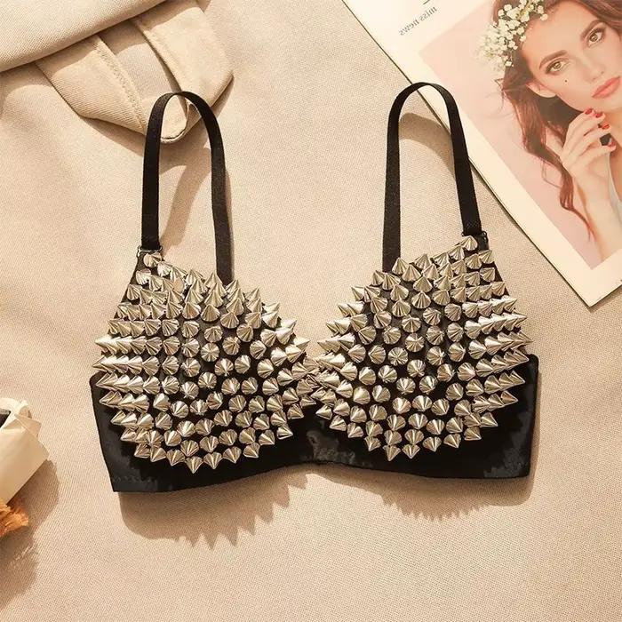 Soutien-gorge push-up à pointes style punk gothique