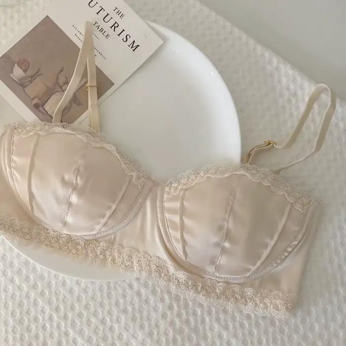 Soutien-gorge en dentelle satinée pour filles