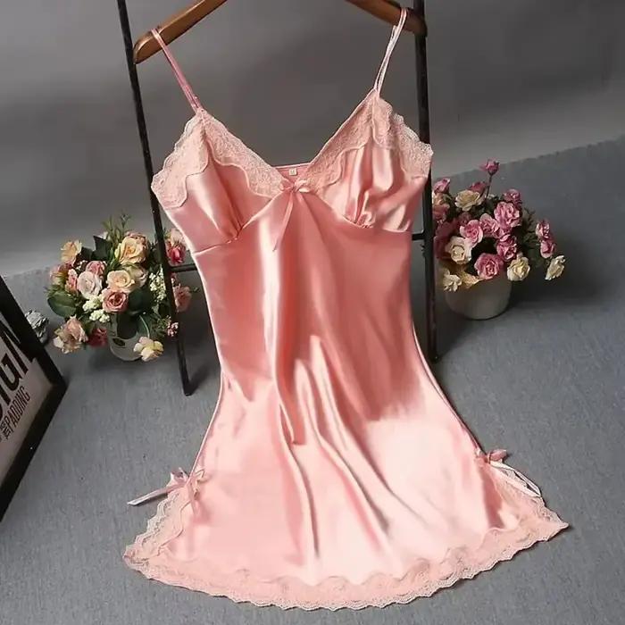 Chemise de nuit sexy en dentelle patchwork