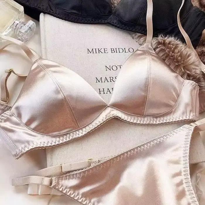 Soutien-gorge Triangle français