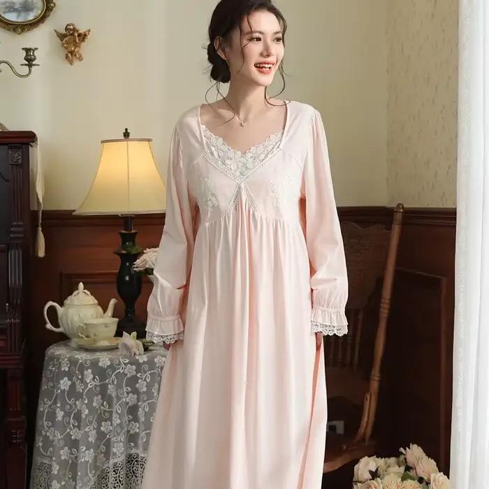 Chemise de nuit victorienne vintage pour femmes, dentelle brodée, style palais, robe de nuit princesse en coton doux, romantique, vêtements de détente français pour jeunes femmes automnales