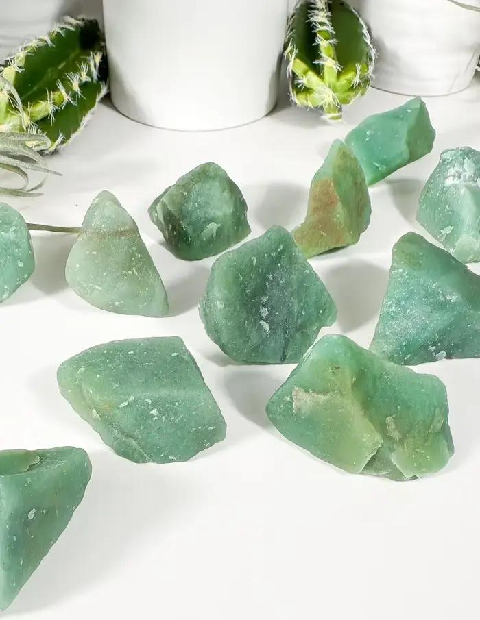 Pierre de cristal de gravier d'aventurine verte brute 50g/100g/200g, morceau brut naturel-pierre brut vert, parfaite pour le culbutage de roche, le polissage