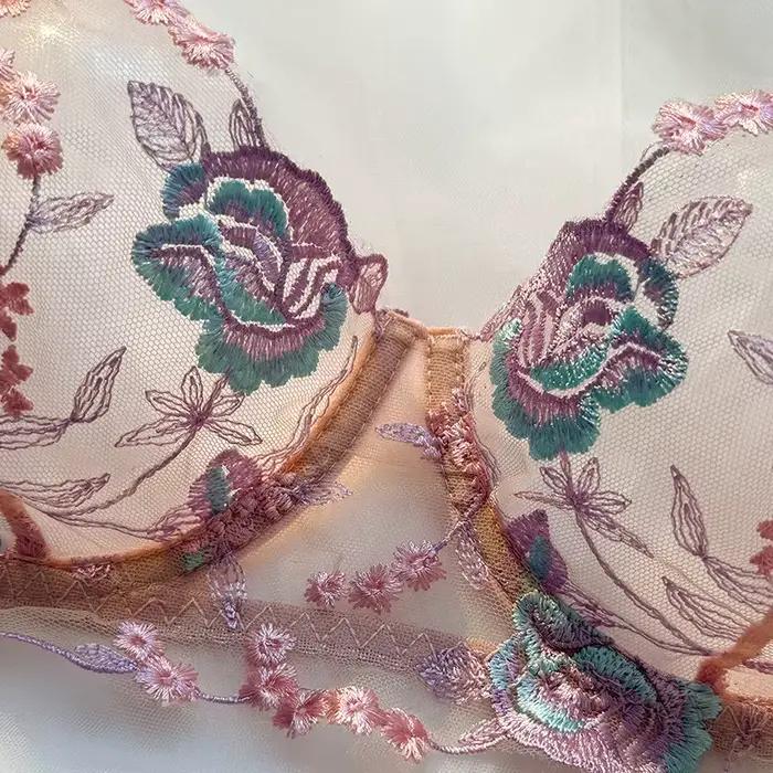 Ensemble soutien-gorge et culotte brodés pour femme