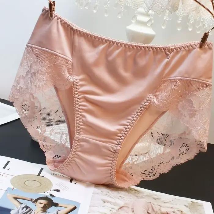 Culottes en dentelle taille moyenne grande