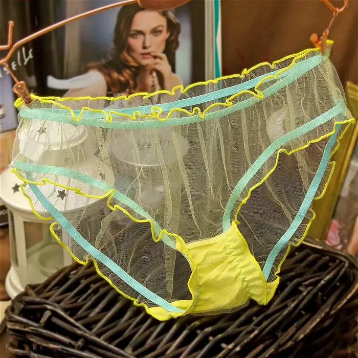 Sous-vêtements transparents pour femmes