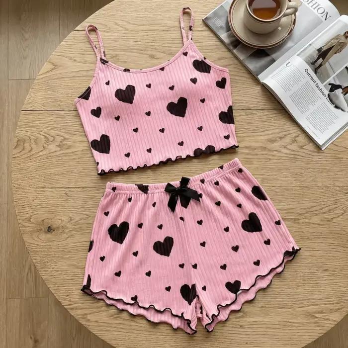 Ensemble de pyjama confortable pour femme avec motif cœur