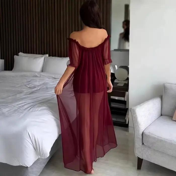 Chemise de nuit élégante transparente à épaules dénudées
