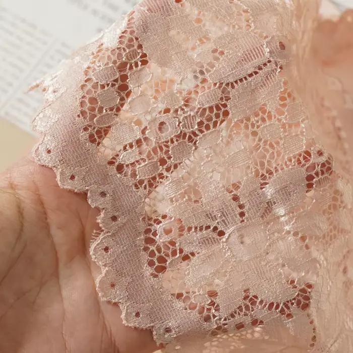 Haut à bretelles en dentelle à fleurs pour femmes
