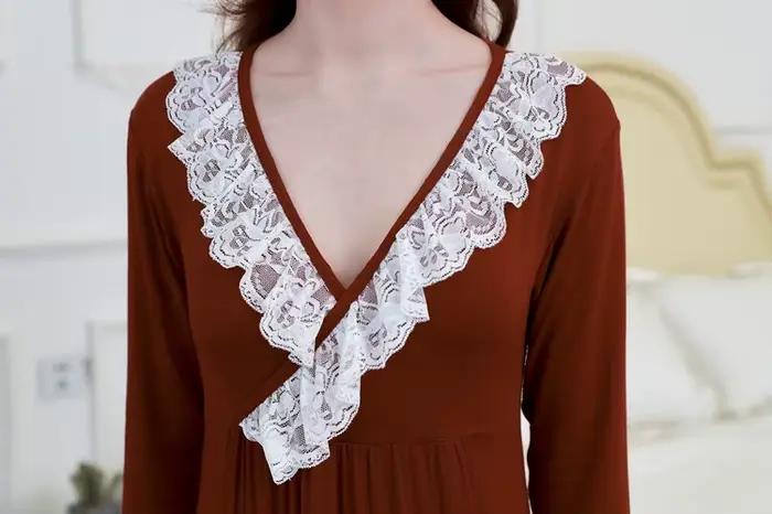 Chemise de nuit à col en V profond pour femmes