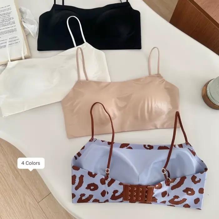 Soutien-gorge sans fil en satin à fines bretelles