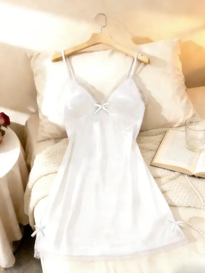 Chemise de nuit en dentelle pour femmes