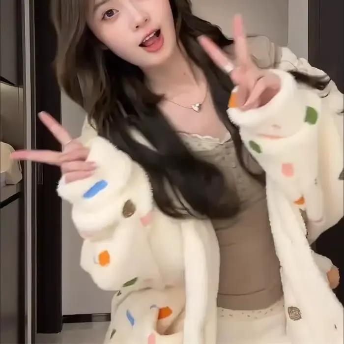 Robe à pois pour femmes