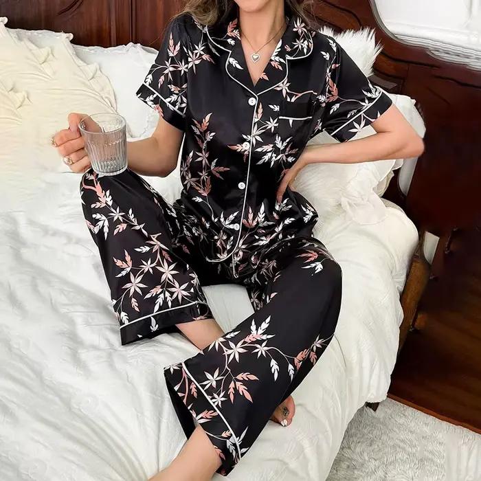 Pyjama en satin à imprimé floral pour femmes