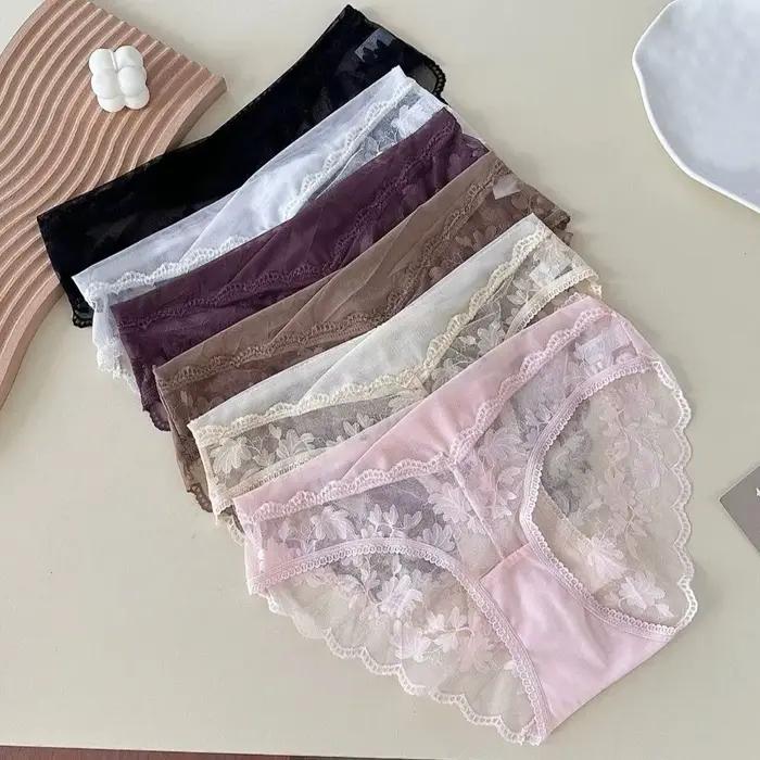 Culottes en dentelle transparente à fleurs