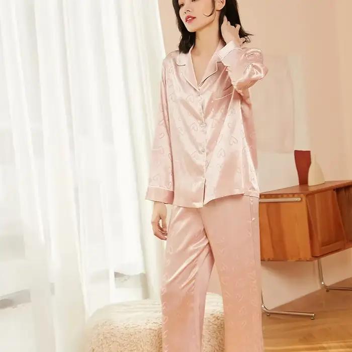 Ensembles de pyjamas en satin pour femmes