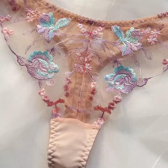 Ensemble soutien-gorge et culotte brodés pour femme