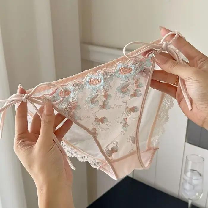 Culotte transparente brodée à fleurs taille basse en dentelle pour femme avec entrejambe en coton