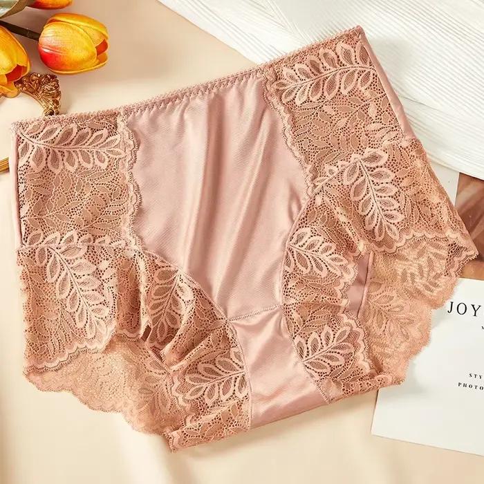 Culotte en dentelle découpée pour femme