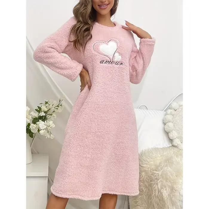 Chemise de nuit en velours de glouton pour femme