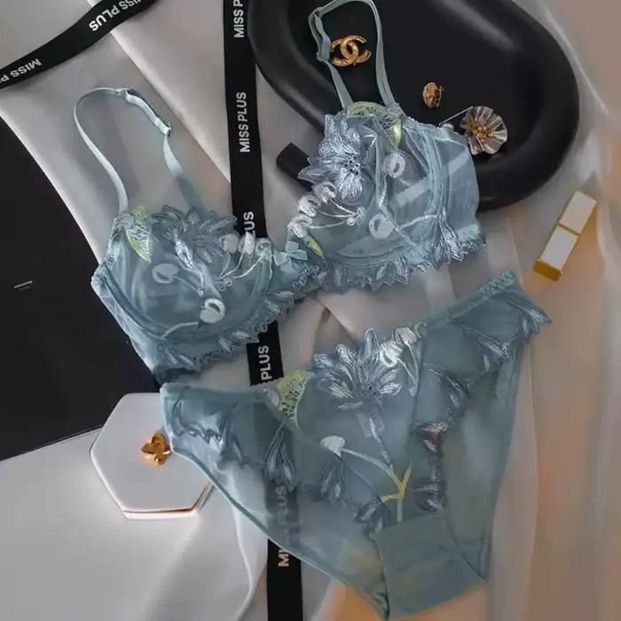 Soutien-gorge minimisateur ultra-fin en dentelle française brodée