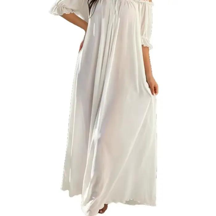 Chemise de nuit élégante transparente à épaules dénudées