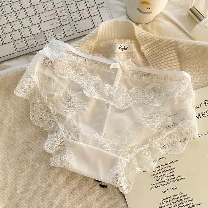 Culottes intimes pour femmes en satin français taille basse