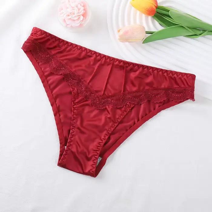 Sous-vêtements élégants en dentelle florale pour femmes